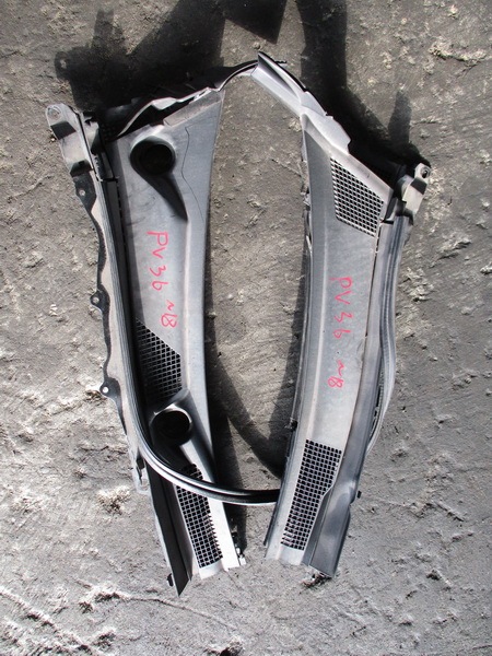 Решетка под лобовое стекло Nissan Skyline