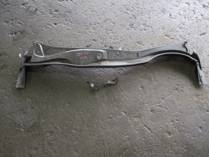 Решетка под лобовое стекло Toyota Mark X