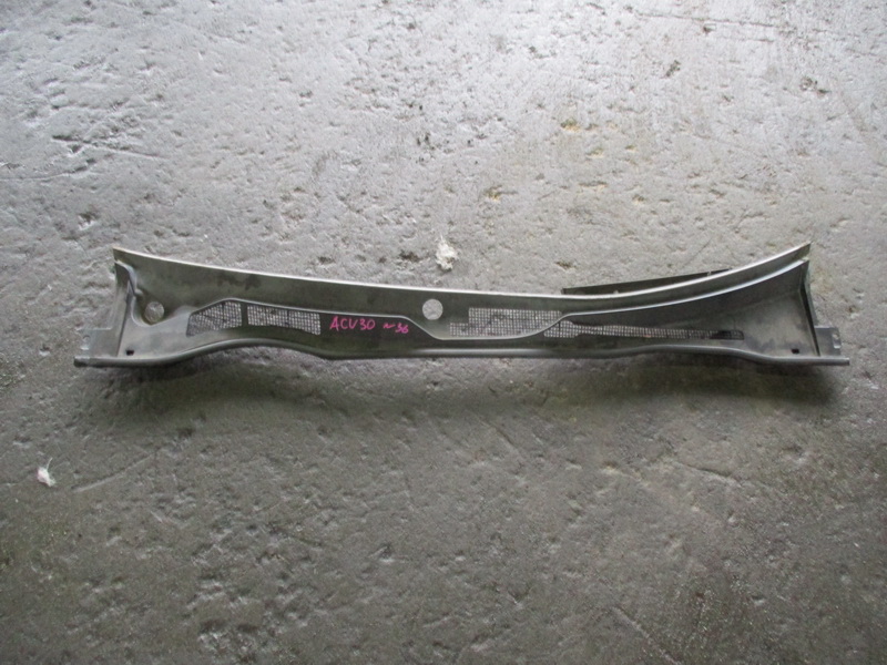 Решетка под лобовое стекло Toyota Camry