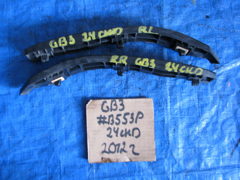 Крепление бампера Honda Freed