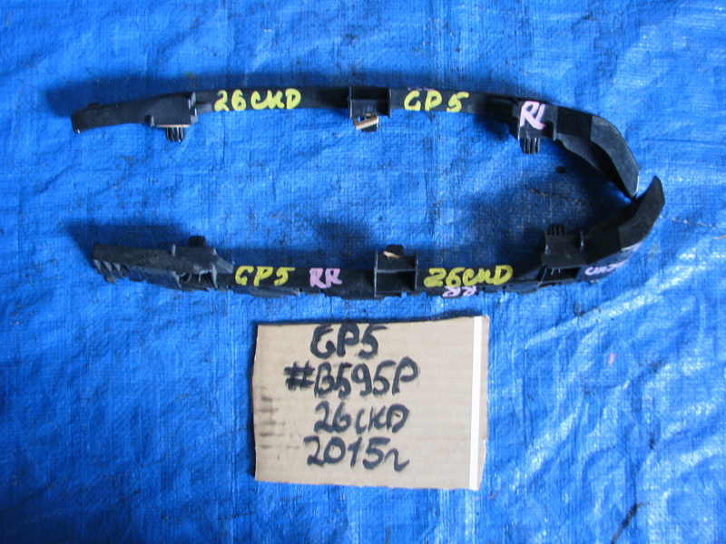 Крепление бампера Honda Fit