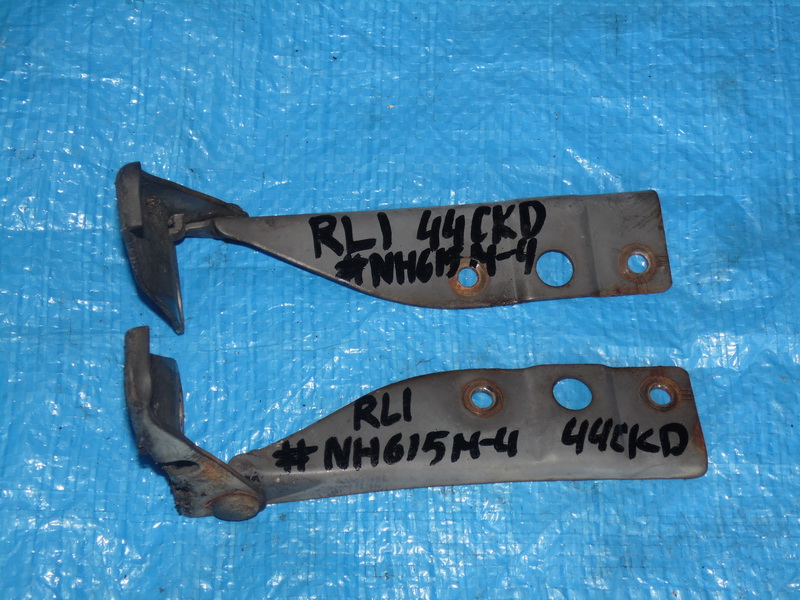 Петля капота Honda Lagreat RL1