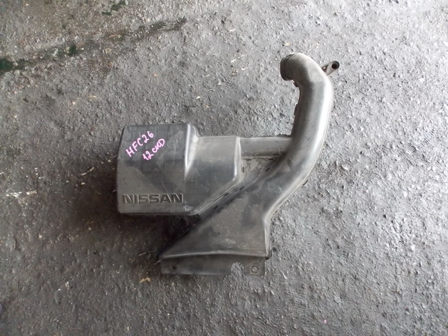 Воздухозаборник Nissan Serena