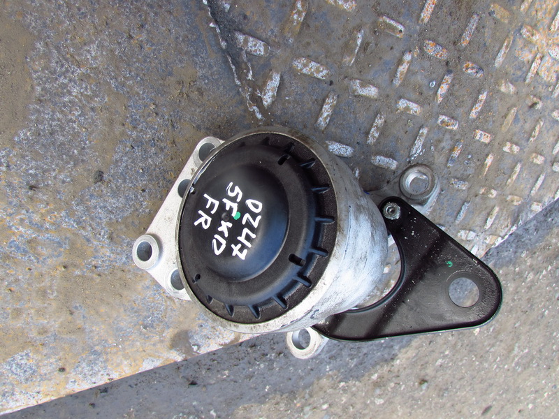 Подушка двигателя Volvo Xc60 DZ47