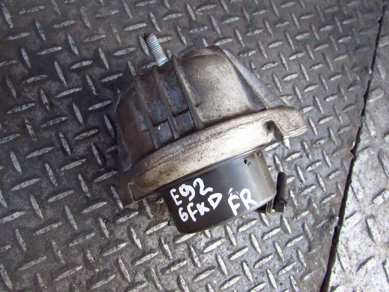 Подушка двигателя BMW 3-series