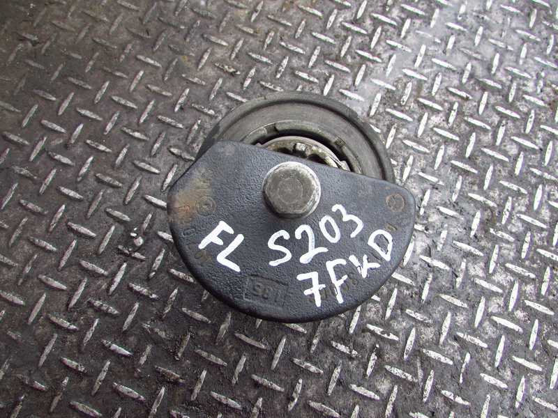 Подушка двигателя Mercedes-benz C-class