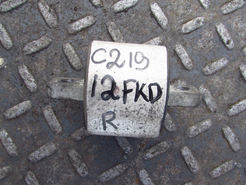 Подушка двигателя Mercedes-benz Cls-class