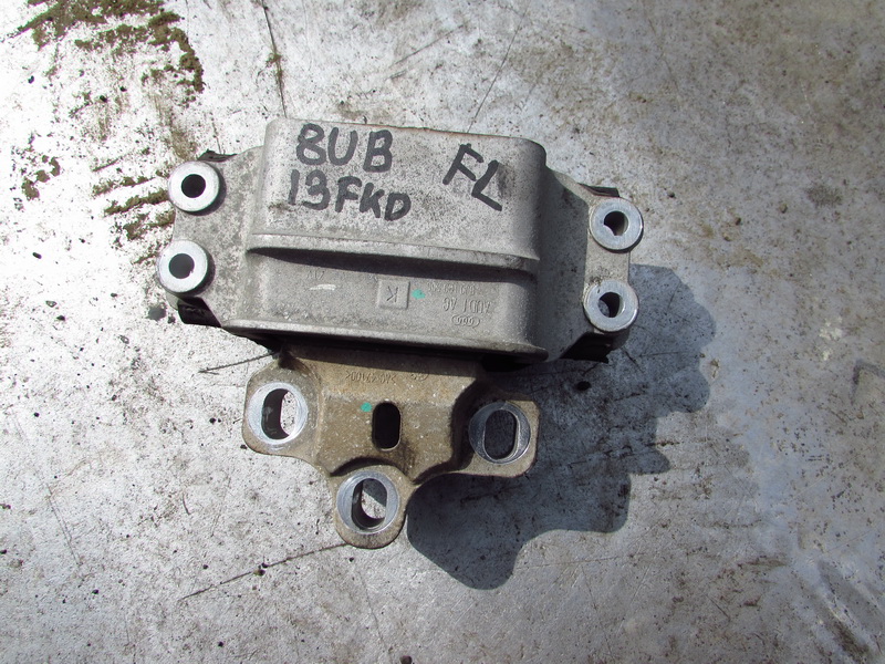 Подушка двигателя Audi Q3
