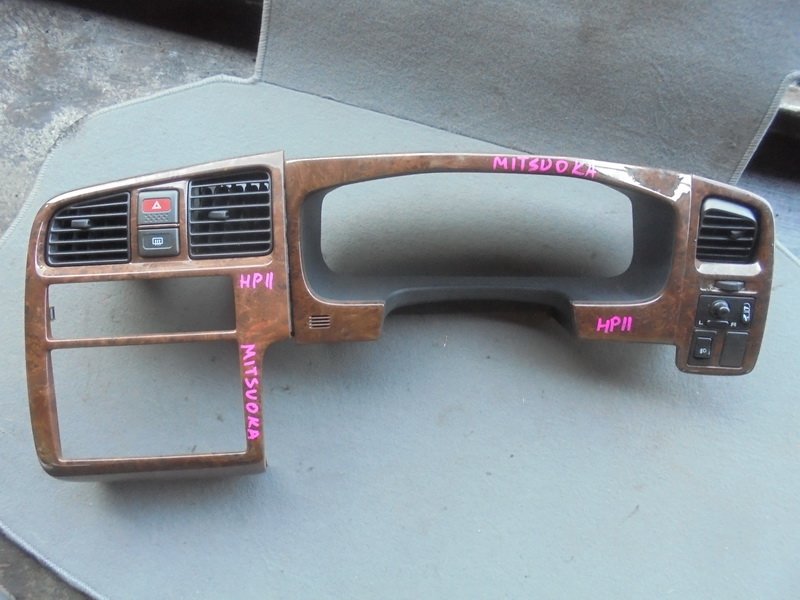 Пластик салона Nissan Primera Camino HP11