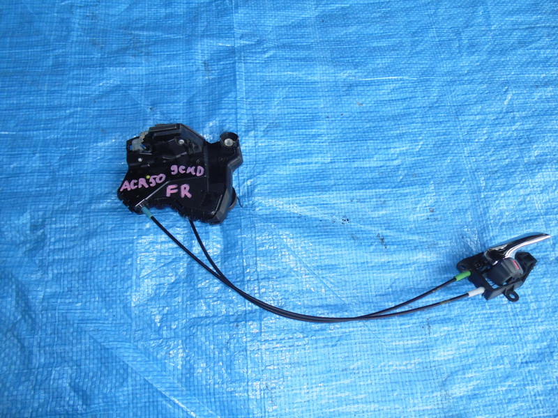 Замок двери Toyota Estima ACR50