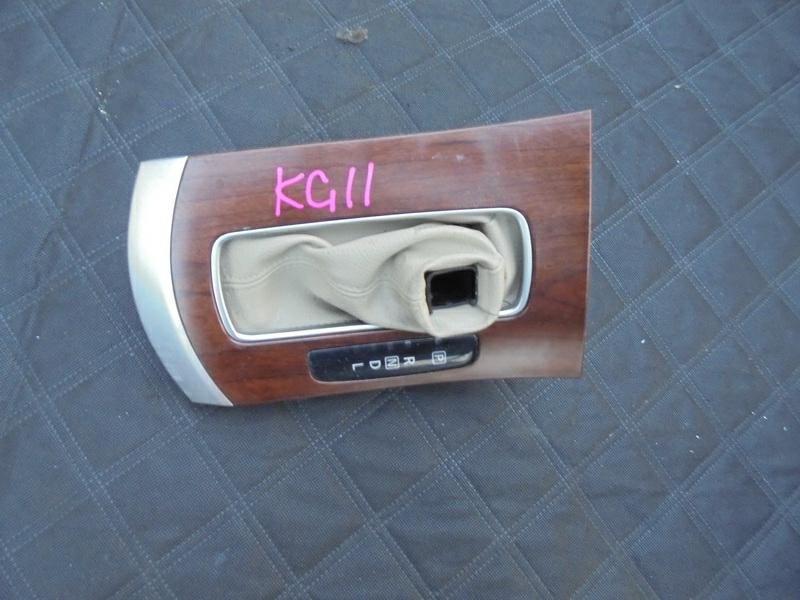 Консоль КПП Nissan Bluebird Sylphy KG11