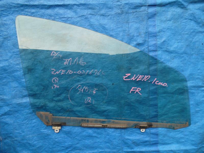 Стекло двери Toyota Wish ZNE10