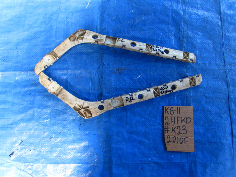 Крепление бампера Nissan Bluebird Sylphy