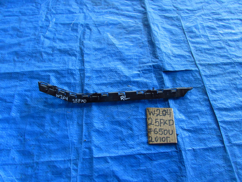 Крепление бампера Mercedes-benz C-class