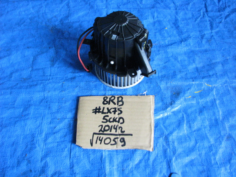 Моторчик печки Audi Q5 8RB