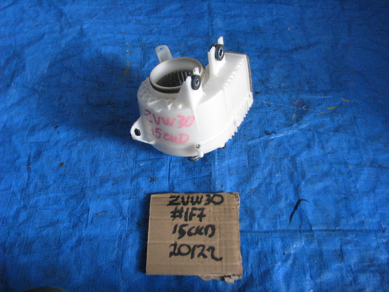 Мотор охлаждения батареи Toyota Prius ZVW30