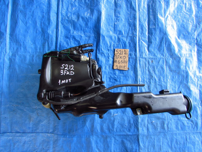 Бачок стеклоомывателя Mercedes-benz E-class S212