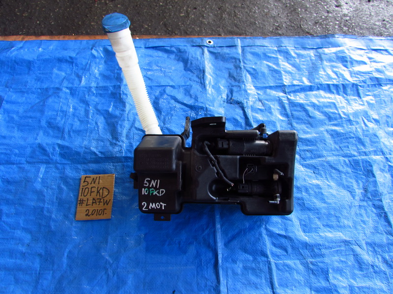 Бачок стеклоомывателя Volkswagen Tiguan 5N1