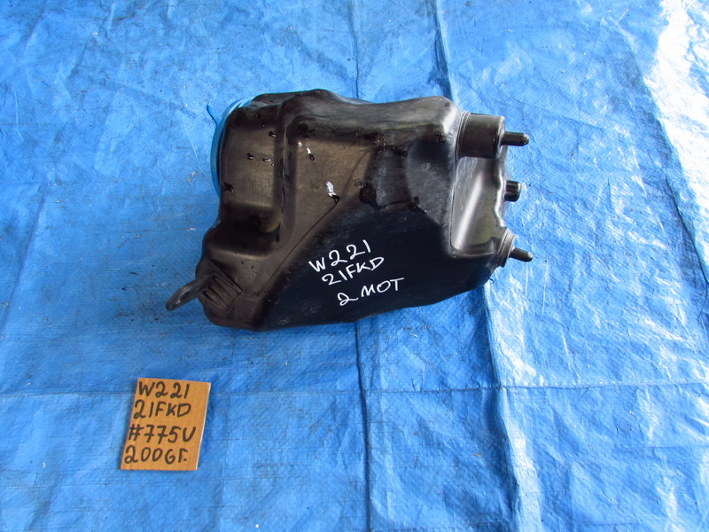 Бачок стеклоомывателя Mercedes-benz S-class