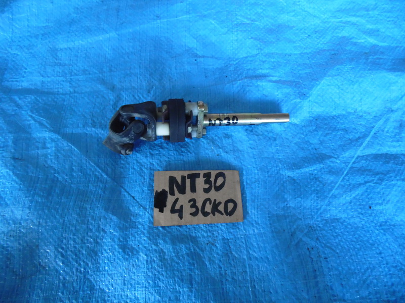 Рулевой карданчик Nissan X-Trail