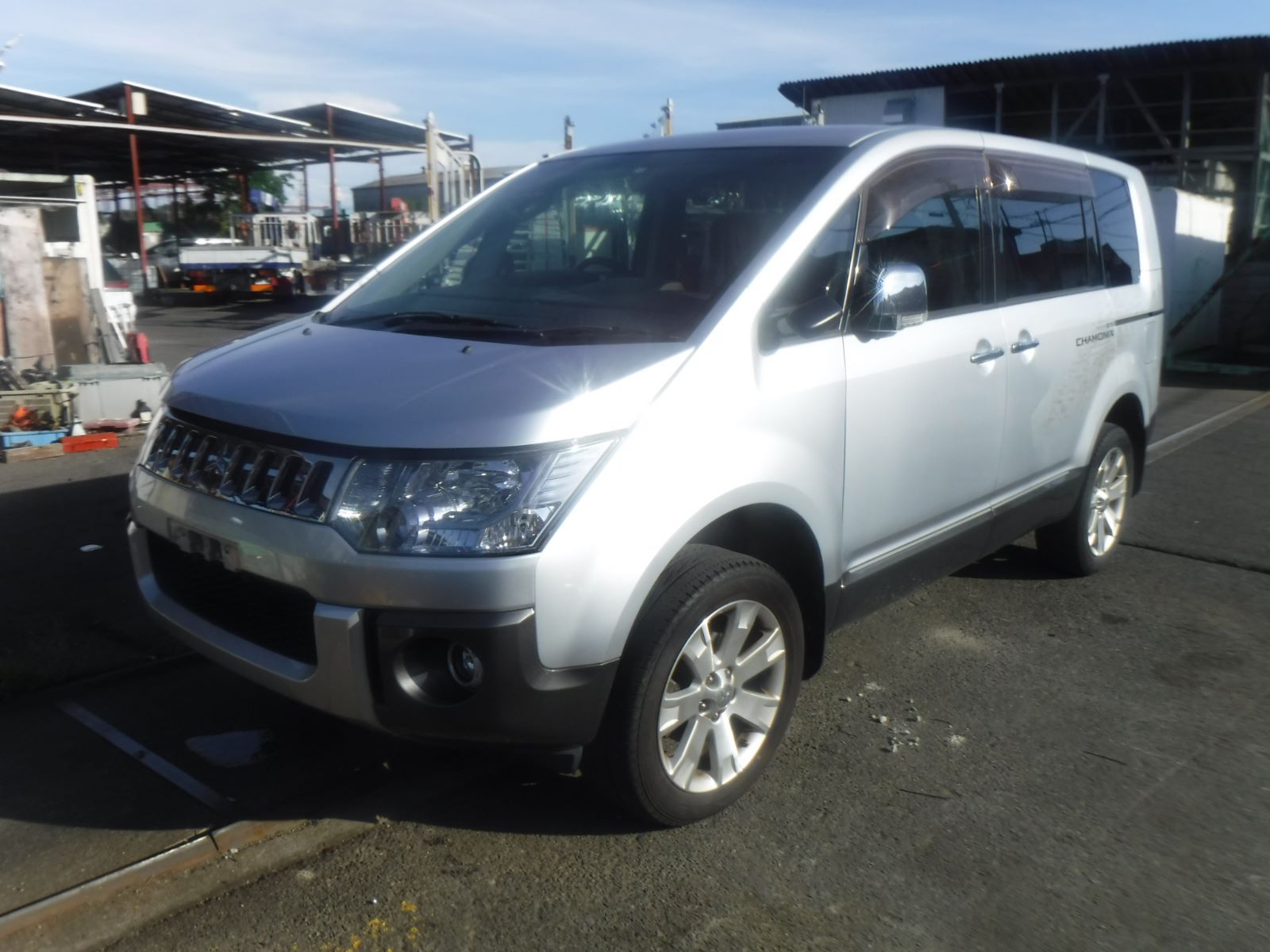 Mitsubishi Delica CV5W