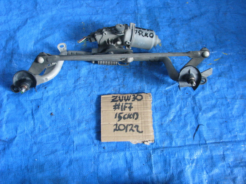 Трапеция дворников Toyota Prius