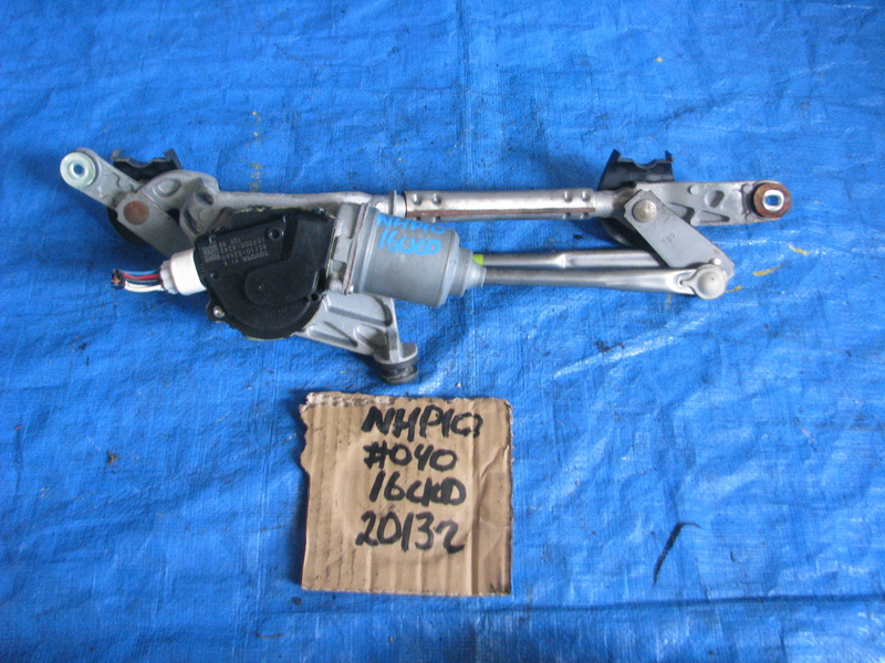 Трапеция дворников Toyota Aqua NHP10