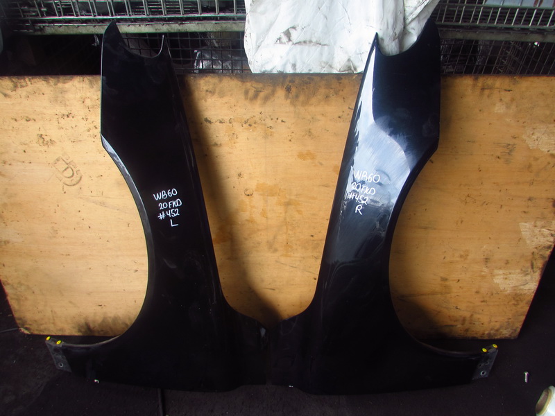 Крыло Volvo V70