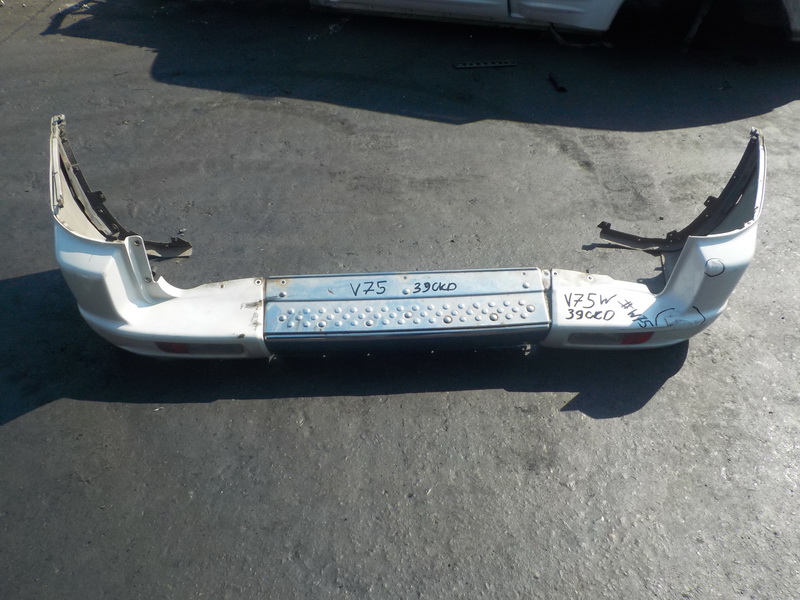 Бампер Mitsubishi Pajero