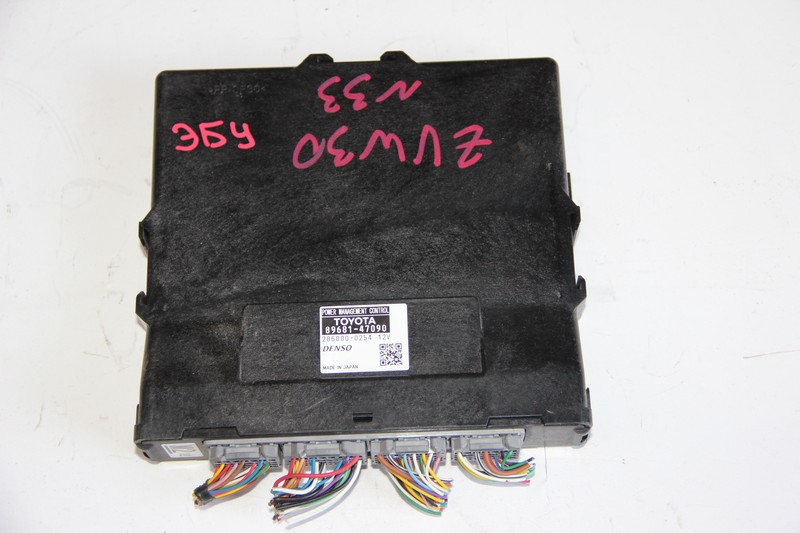 Блок управления подрулевых переключателей Toyota Prius ZVW30