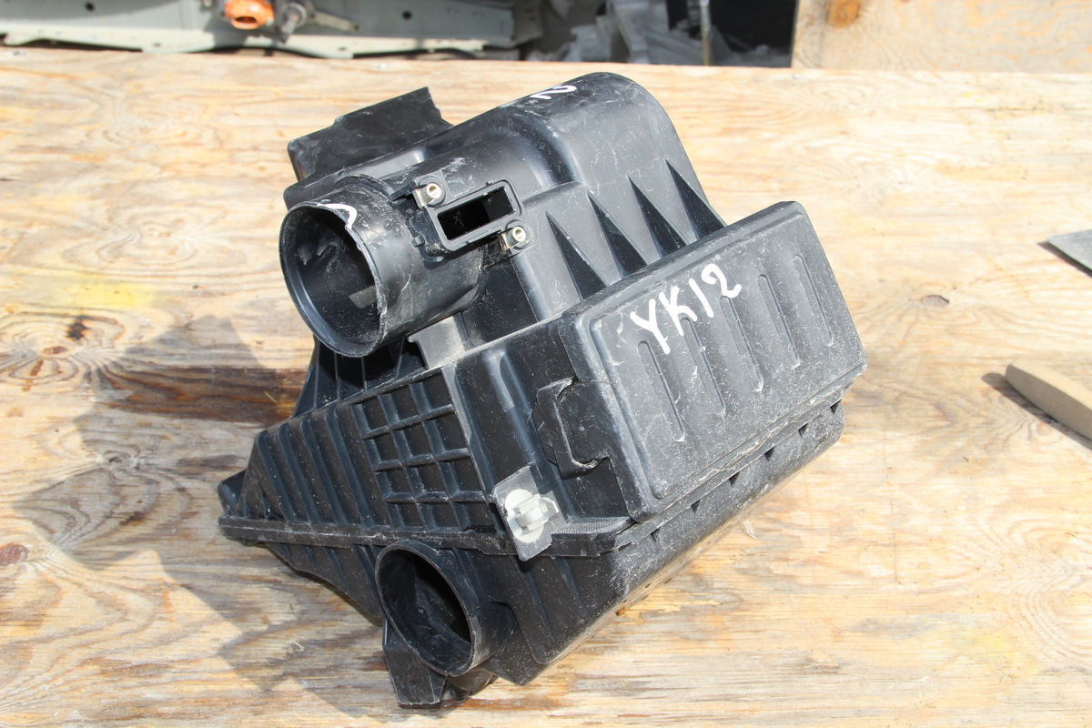 Корпус воздушного фильтра Nissan March