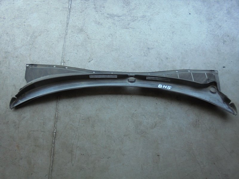 Решетка под лобовое стекло Subaru Legacy