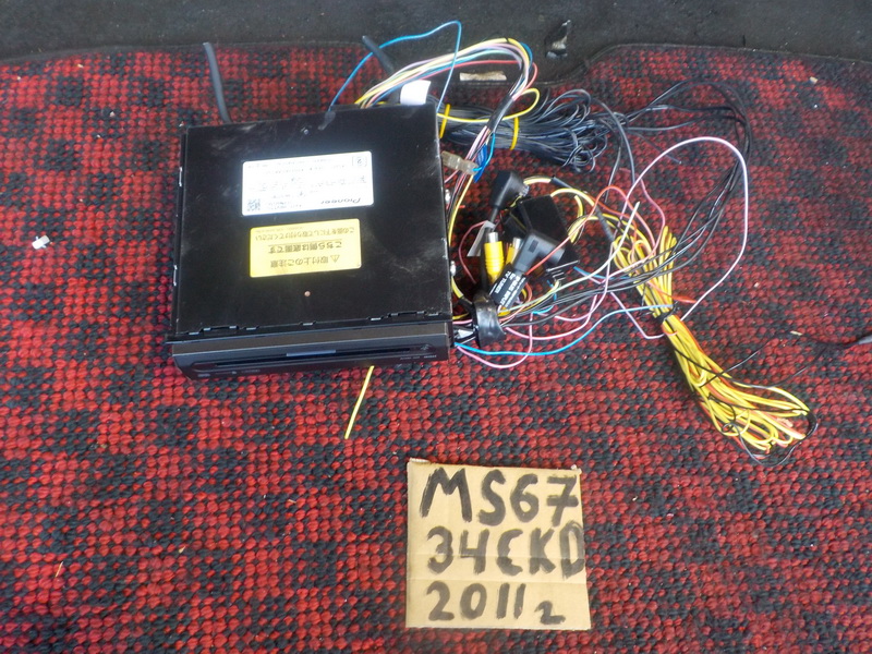 Магнитофон Volvo S40