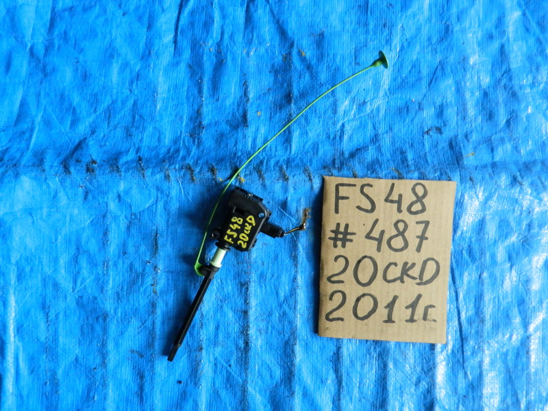 Замок лючка бензобака Volvo S60 FS48