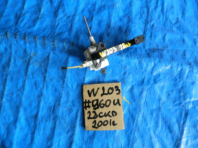 Замок лючка бензобака Mercedes-benz C-class W203