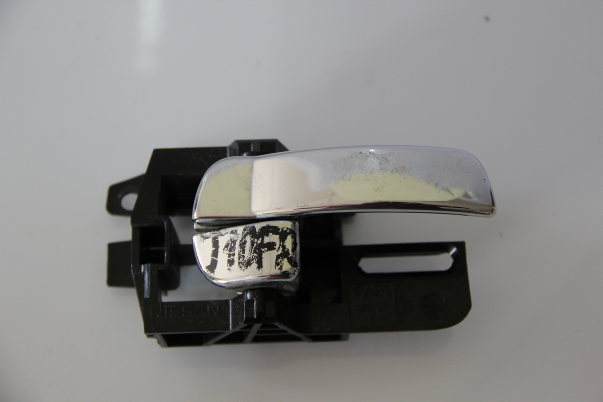 Ручка двери внутренняя Nissan Dualis