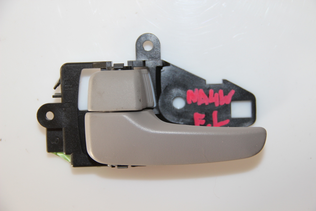 Ручка двери внутренняя Mitsubishi Grandis