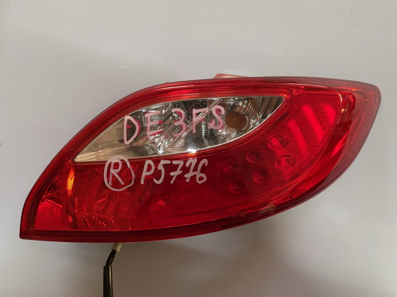 Стоп-сигнал Mazda Demio
