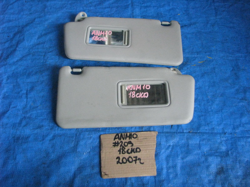 Козырек солнцезащитный Toyota Isis ANM10