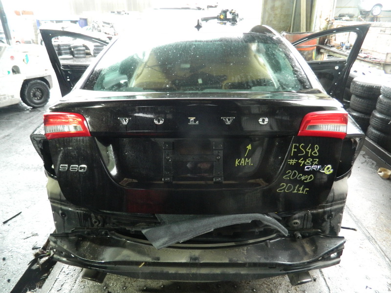 Крышка багажника Volvo S60