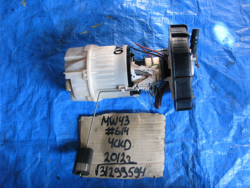 Топливный насос Volvo V50 MW43