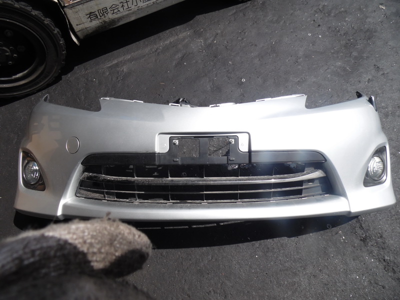 Бампер Toyota Estima