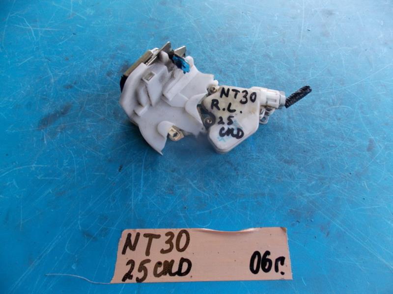 Замок двери Nissan X-Trail