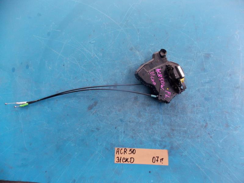 Замок двери Toyota Estima ACR50