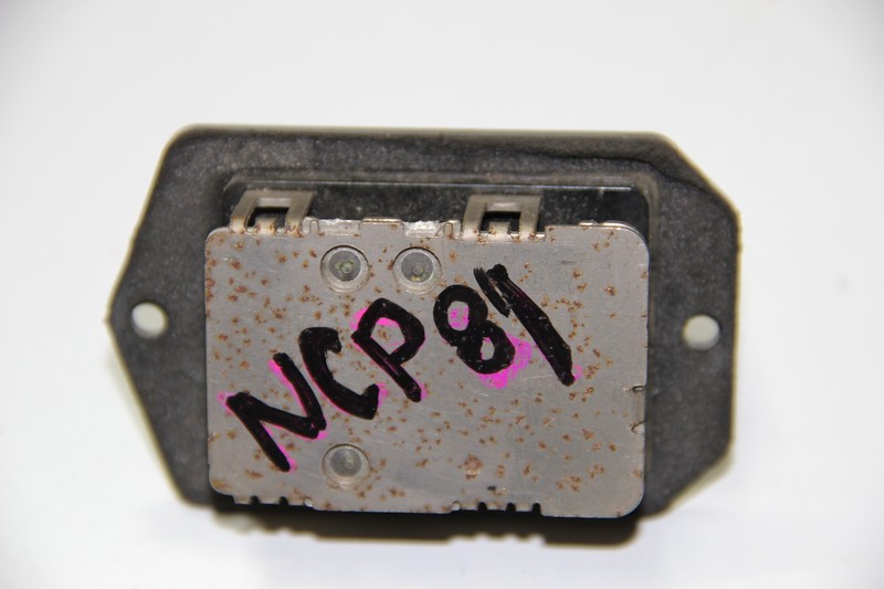 Резистор печки Toyota Sienta NCP81