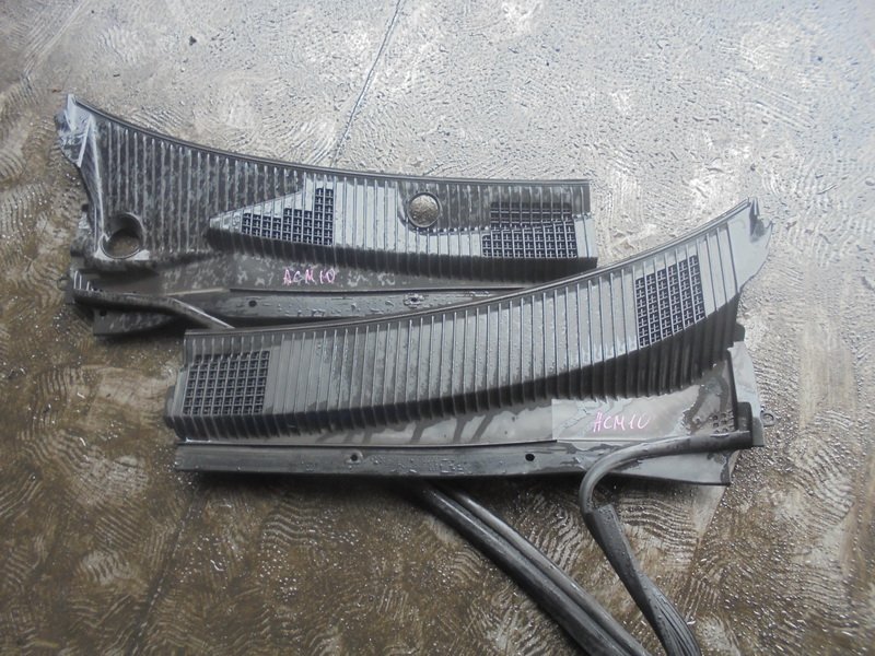 Решетка под лобовое стекло Toyota Gaia