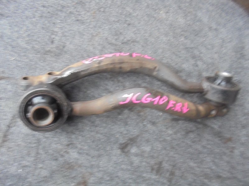 Рычаг Toyota Progres JCG10