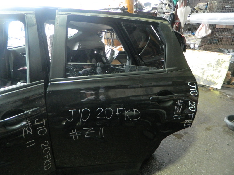 Дверь Nissan Dualis J10