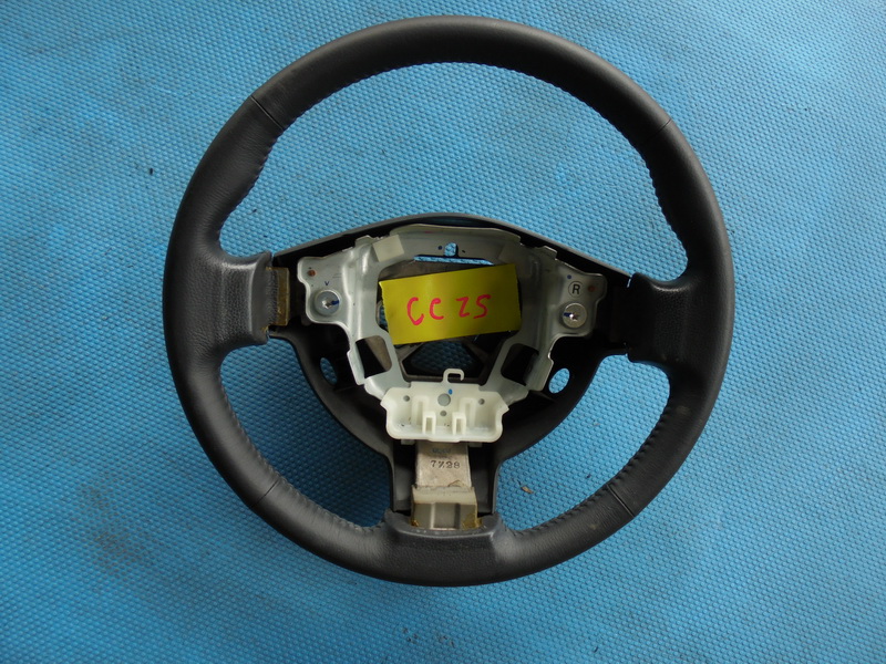 Руль Nissan Serena CC25