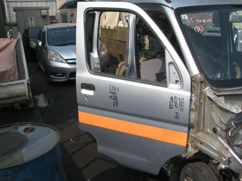 Дверь Daihatsu Hijet